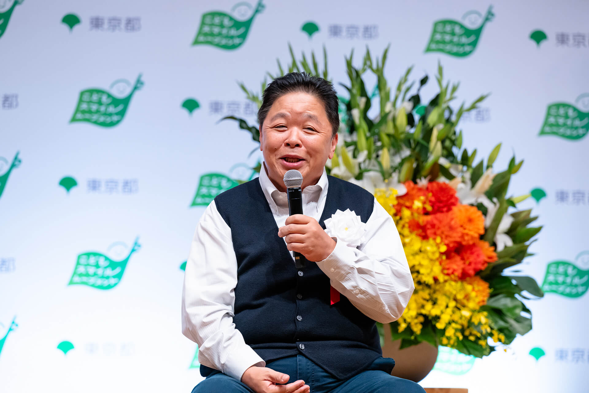 伊集院 光さんがコメントしている様子